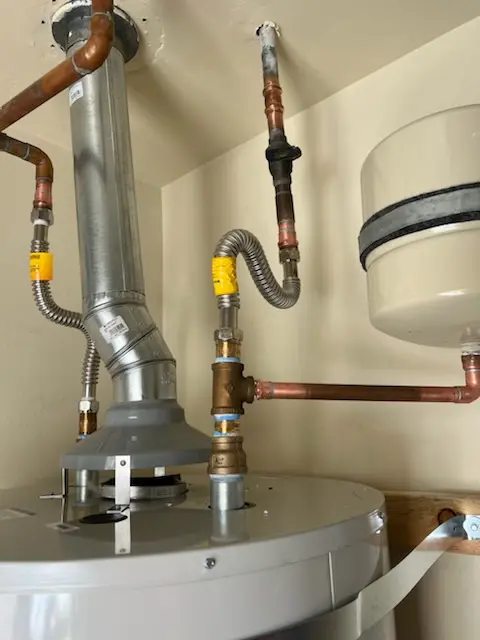 Water heater installation and plumbing repair in Green River